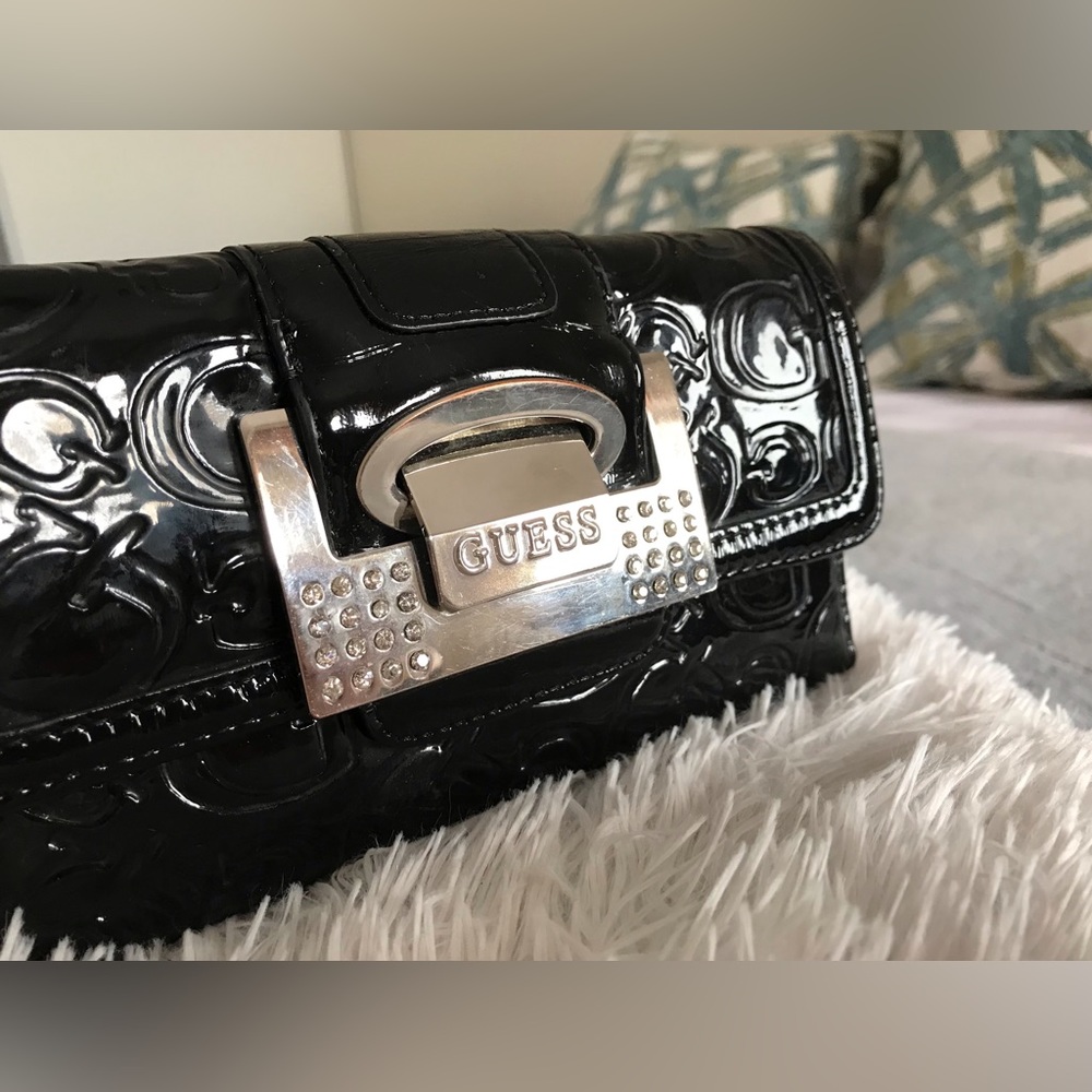 Guess Tri-Fold Wallet